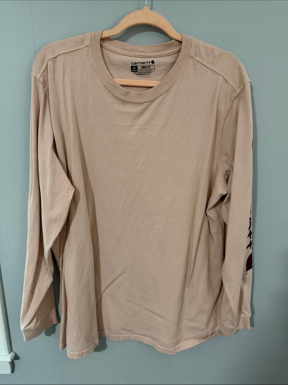 Carhartt women’s Long Sleeve Crew Neck Shirt - blush pink